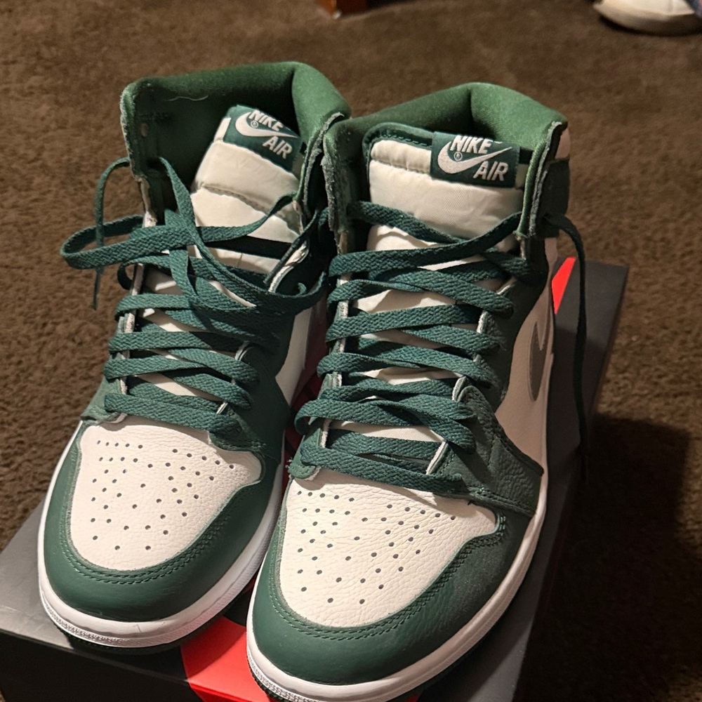 Nike Air Jordan Retro High OG Green and White - Men’s size 9.5 Brand New